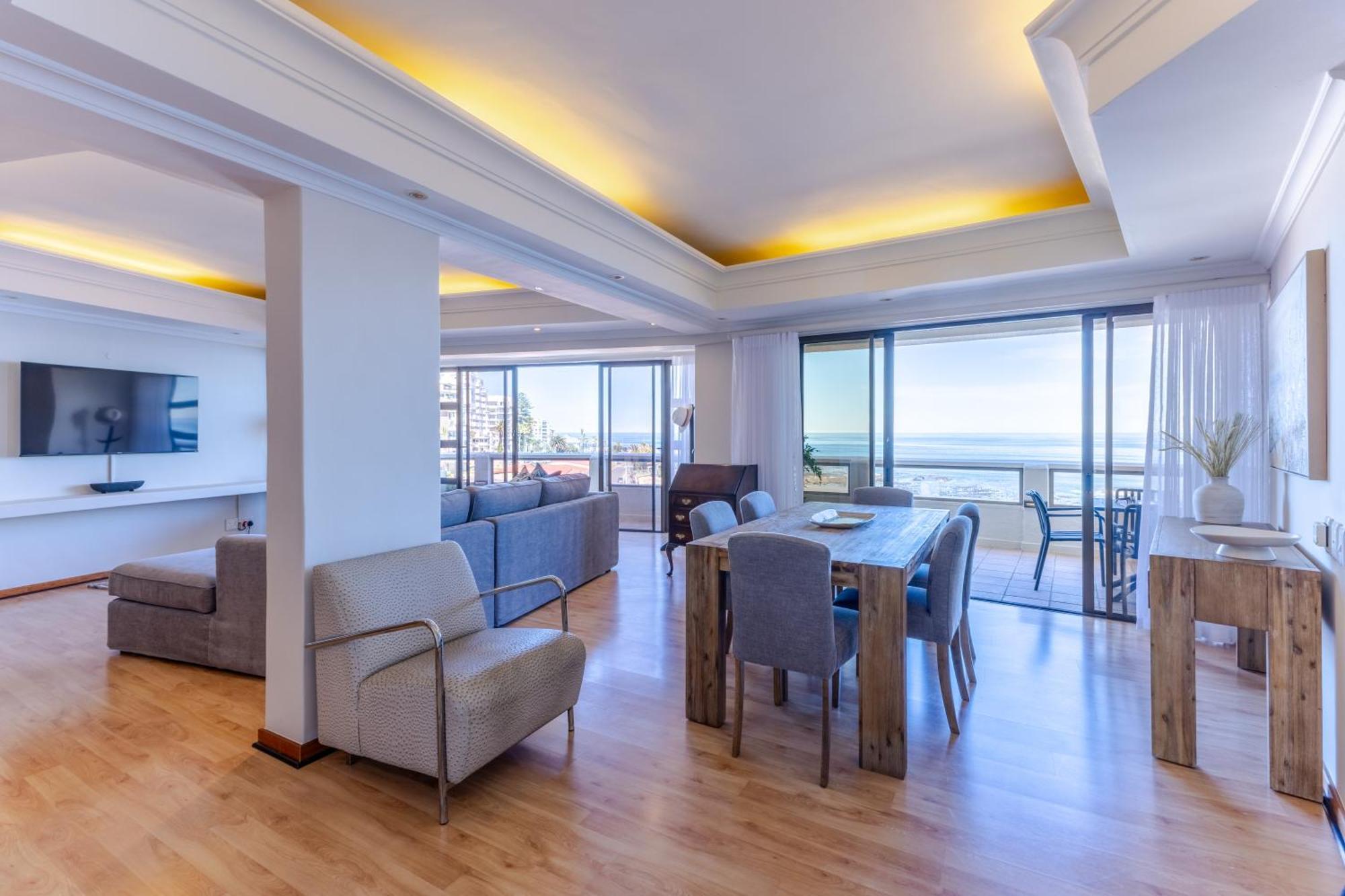 Ocean Sunset Bliss - On Beachfront Apartment