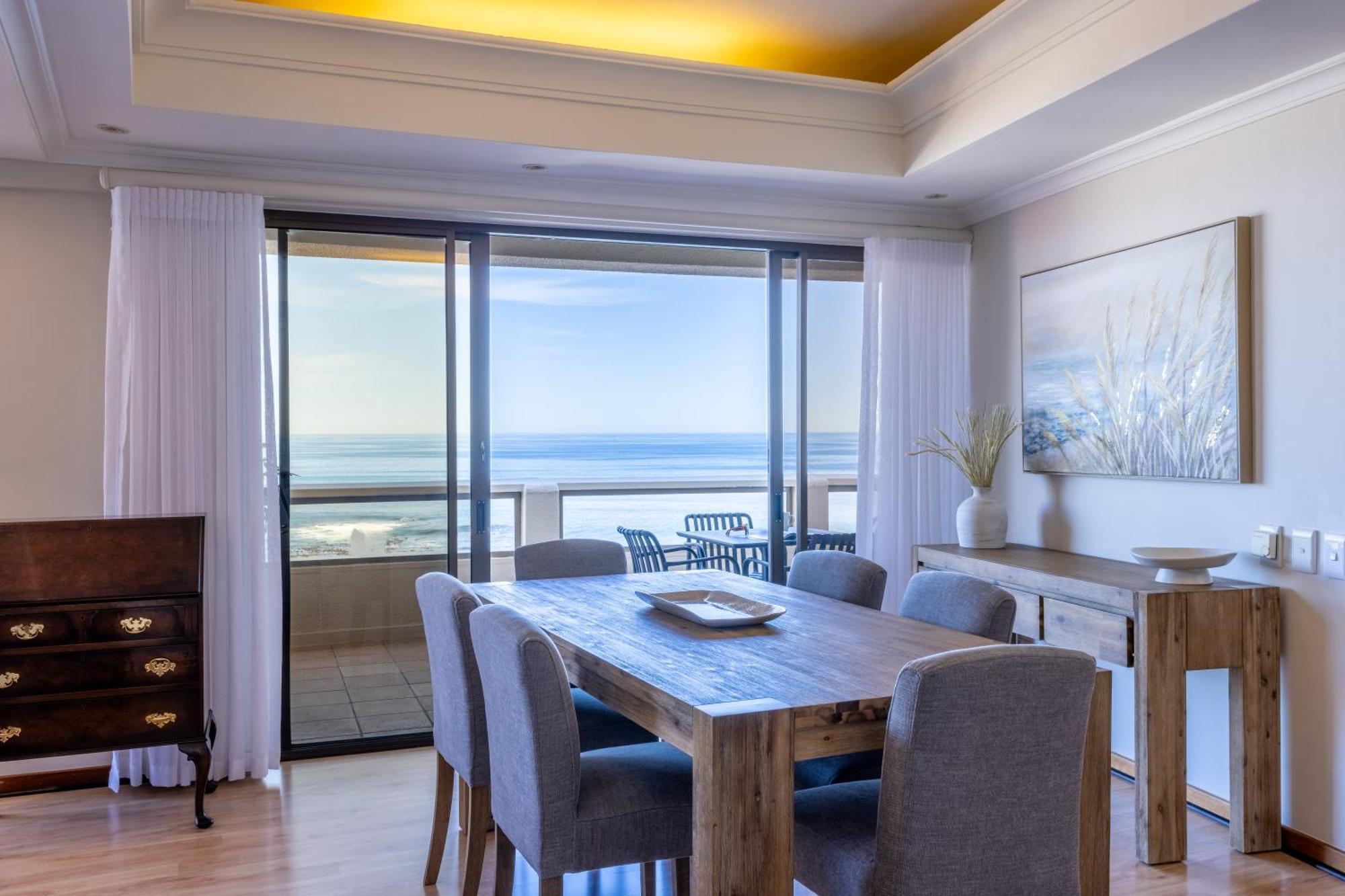 Apartment Ocean Sunset Bliss - On Beachfront