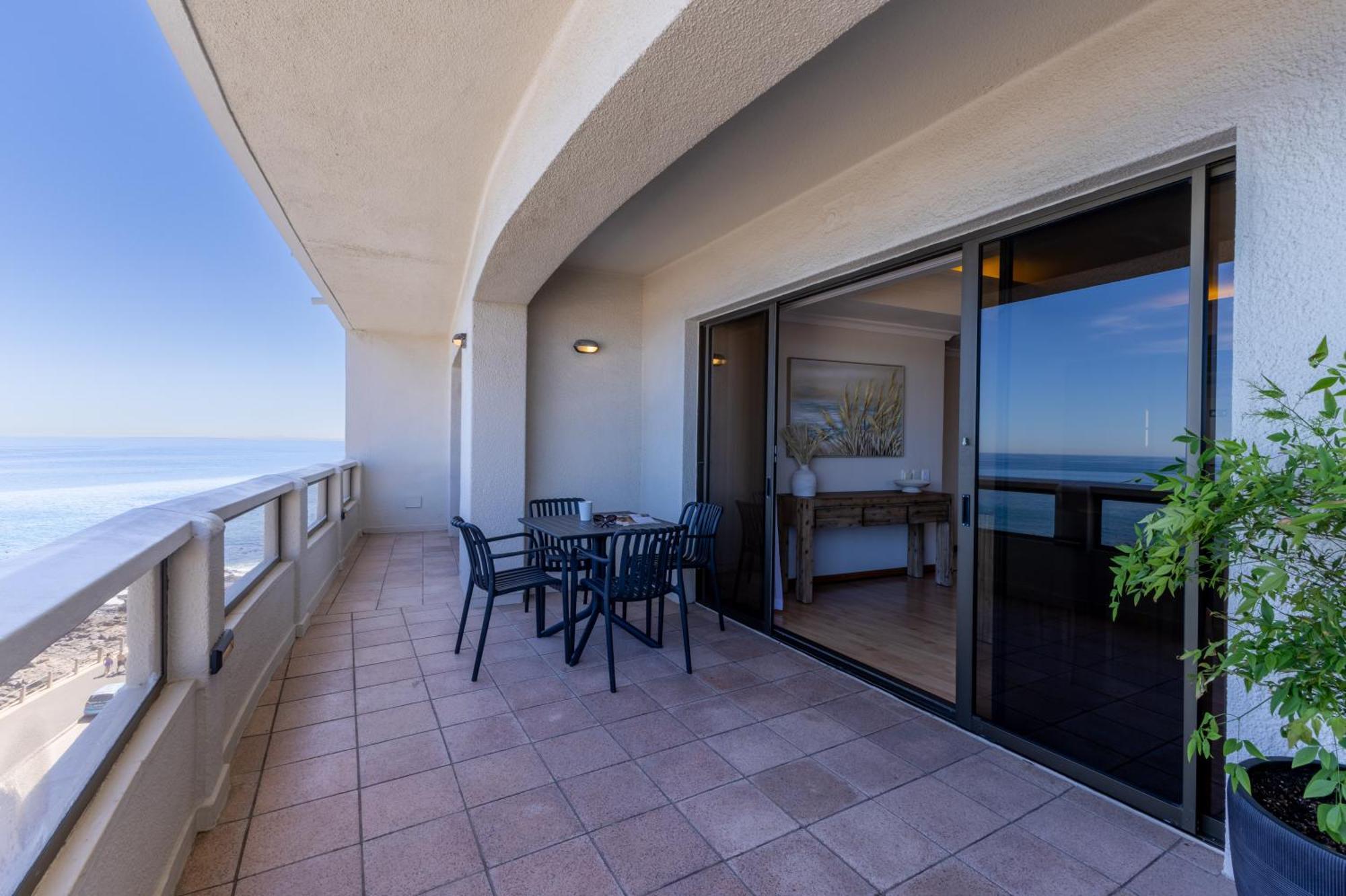 Apartment Ocean Sunset Bliss - On Beachfront